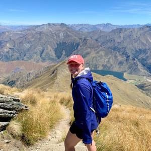 Meet your Posher, Caroline